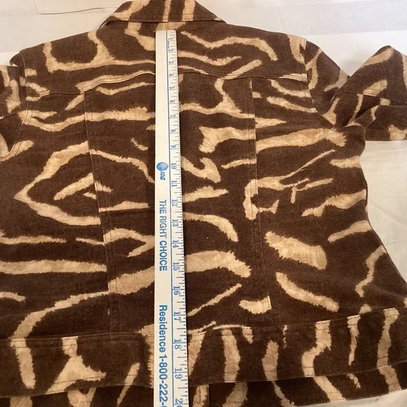 LRL Lauren Jean Co Ralph Lauren Animal Print Jean Jacket Women’s size medium - Picture 10 of 11